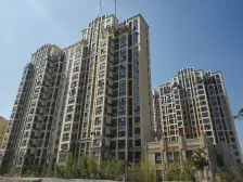 大开间,近商圈,小区中心位置,主卧朝南