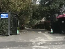 别墅板块,低密度小区环境好,位置好 2车位