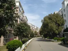 带阁楼,复式房,南北通透,小区中心位置,不靠近马路,钥匙房,带露台