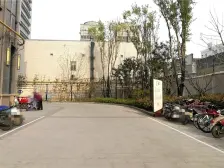 地铁口精装修好楼层一层面积两层使用空间的南向小标间