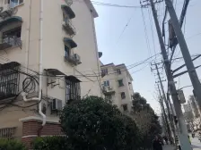 95年房龄 朝南大一室 采光好 小区中间位置 双轨7/20