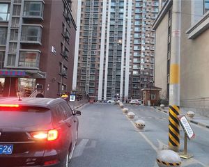 阳面方正一室,中低楼层出入方便,采光无遮挡!