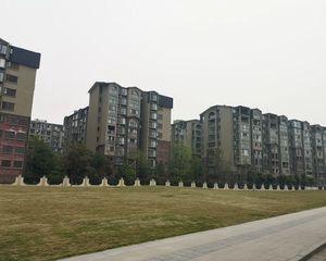 新希望皇冠国际 4室1厅 东南