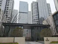 管家式物业 带会所健身房泳池 高铁站旁边