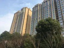 中式装修,湖畔联排别墅,人车分流,房东诚意出售!!