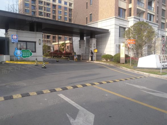 港城滴水湖馨苑城萃