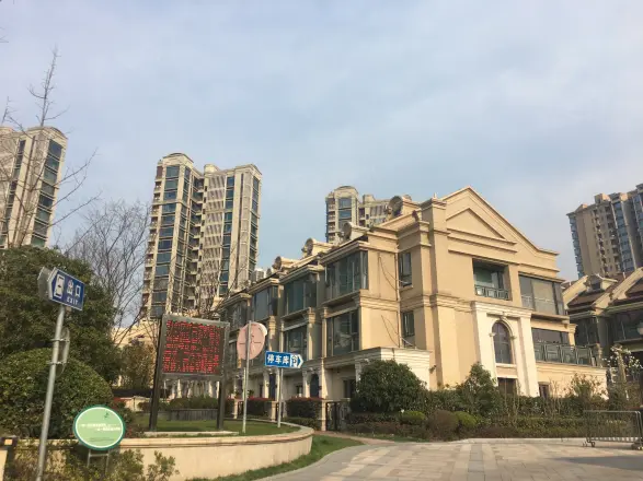 湖畔天下瑞泷实景图