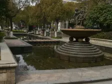 一梯一户,电梯大平层四房。精装修保养好,人车分流