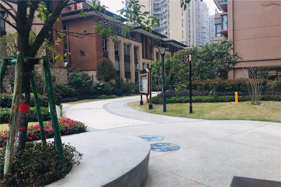 小区相关图