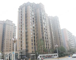 巴黎都市二期2室1厅东南