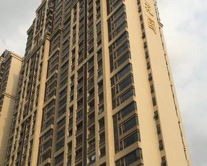 容桂德胜滨江保利外滩精装4房望花园售价166万