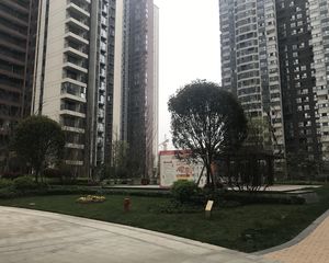 合能珍宝琥珀3期3室1厅南