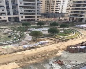 融创观玺台花园3室1厅东南南