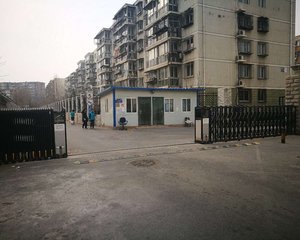 金顶街59号院1室1厅南北西