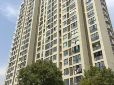 2018年精装 次新商品房 近地铁