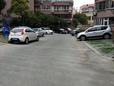 电梯房中间楼层好视野佳正规一房一厅近地铁15号线