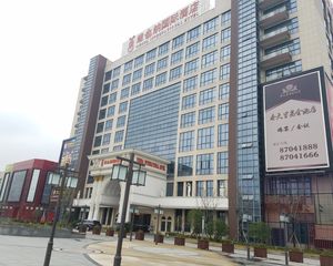 橄榄树精装房带一个露台房东诚心出售