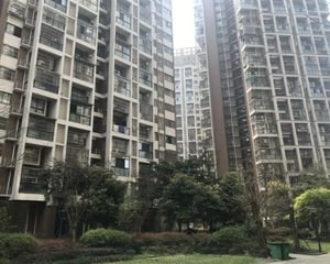 西财学府憬城3室1厅西南