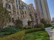 洋房复式,带50平露台,看房方便,诚心出售