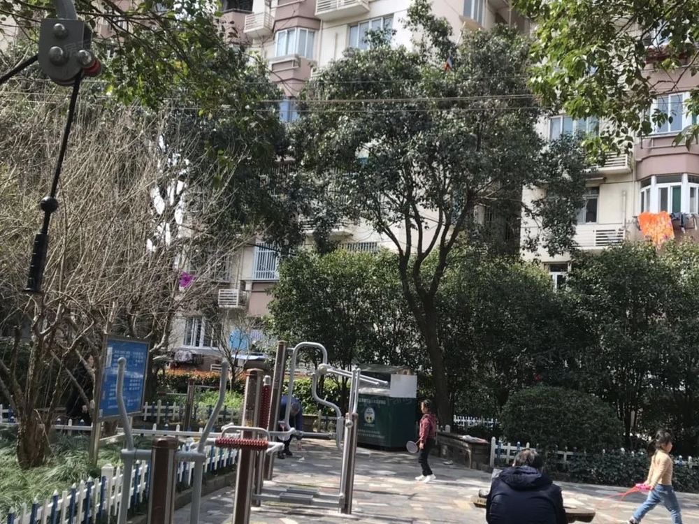 小区相关图
