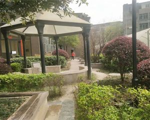华宜铂仕公馆2室1厅东南