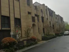 一梯一户 高品质 次新小区 带产权车位 有小院拎包入住