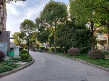 此房手续齐全,格局好,采光好,无遮挡,出行方便