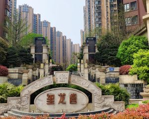 玺龙湾4室2厅西南