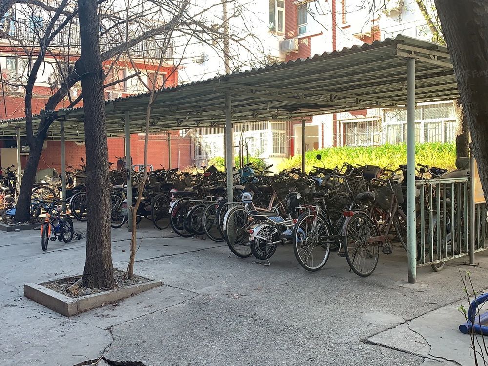 小区相关图