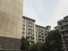 8号地铁口50米+产权清晰 ,210年房龄