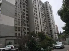 停车方便,诚意出售,19号线地铁口在建,精装修