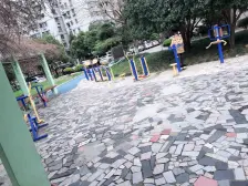 近中环电梯房,楼下就是利群医院菜市场