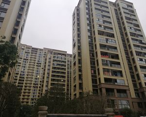 近东部新城,刚需好房,精装修,拎包入住