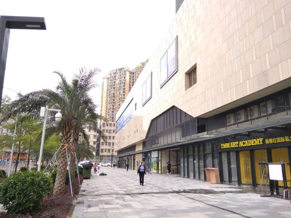【英郡年华时光里】| 广东省深圳市龙岗区南湾街道东部英郡假日广场1