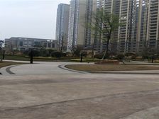 华润国际社区3室1厅东南