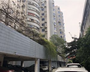 锦泰公寓4室2厅东南