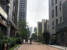 近地铁,出行方便,产权清析,配套成熟