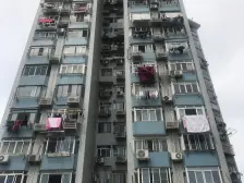 人总是在无能为力的时候碰上心爱的电梯房