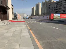 东港 龙湖天璞70年产权非填海 精装中叠别墅南北通透。