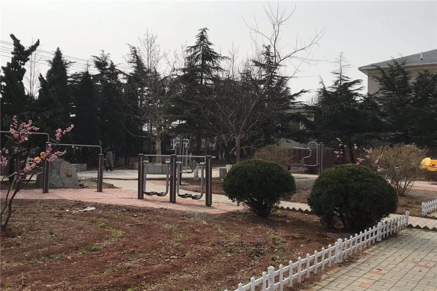 小区相关图