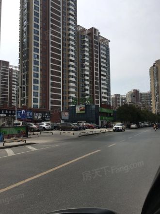 中街水晶城实景图