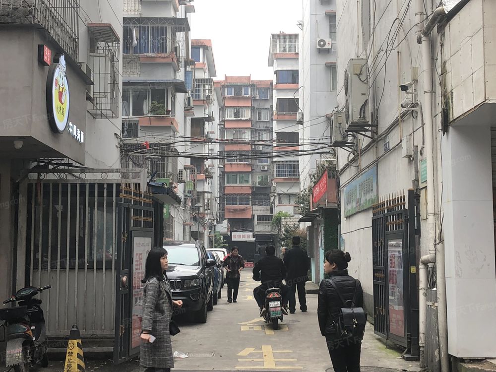 小区相关图