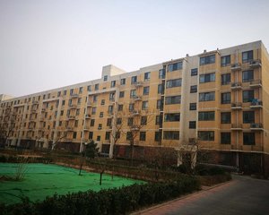59号院正规三居室南北通透格局采光充足