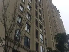 上外洋房边套三房 中间位置精装修 看房方便 业主诚售