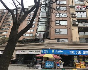 置信丽都花园A区4室2厅西南