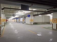 此房是毛坯,小区环境好,采光无遮挡,交通便利