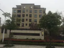 古北萃庭,简单装修,三房带衣帽间,楼层采光也没有问题,随时看