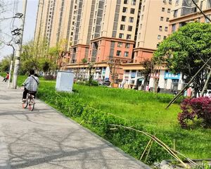 天府美岸4室2厅西北