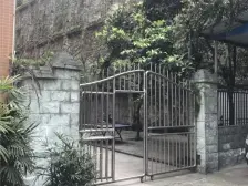 五里店 电照大厦四房100万