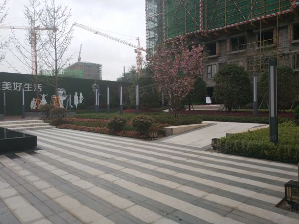 世茂璀璨天城实景图